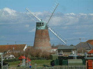 Bunn Leisure windmill